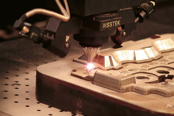 DMT-3D-printing-in-a-metal-subtrate