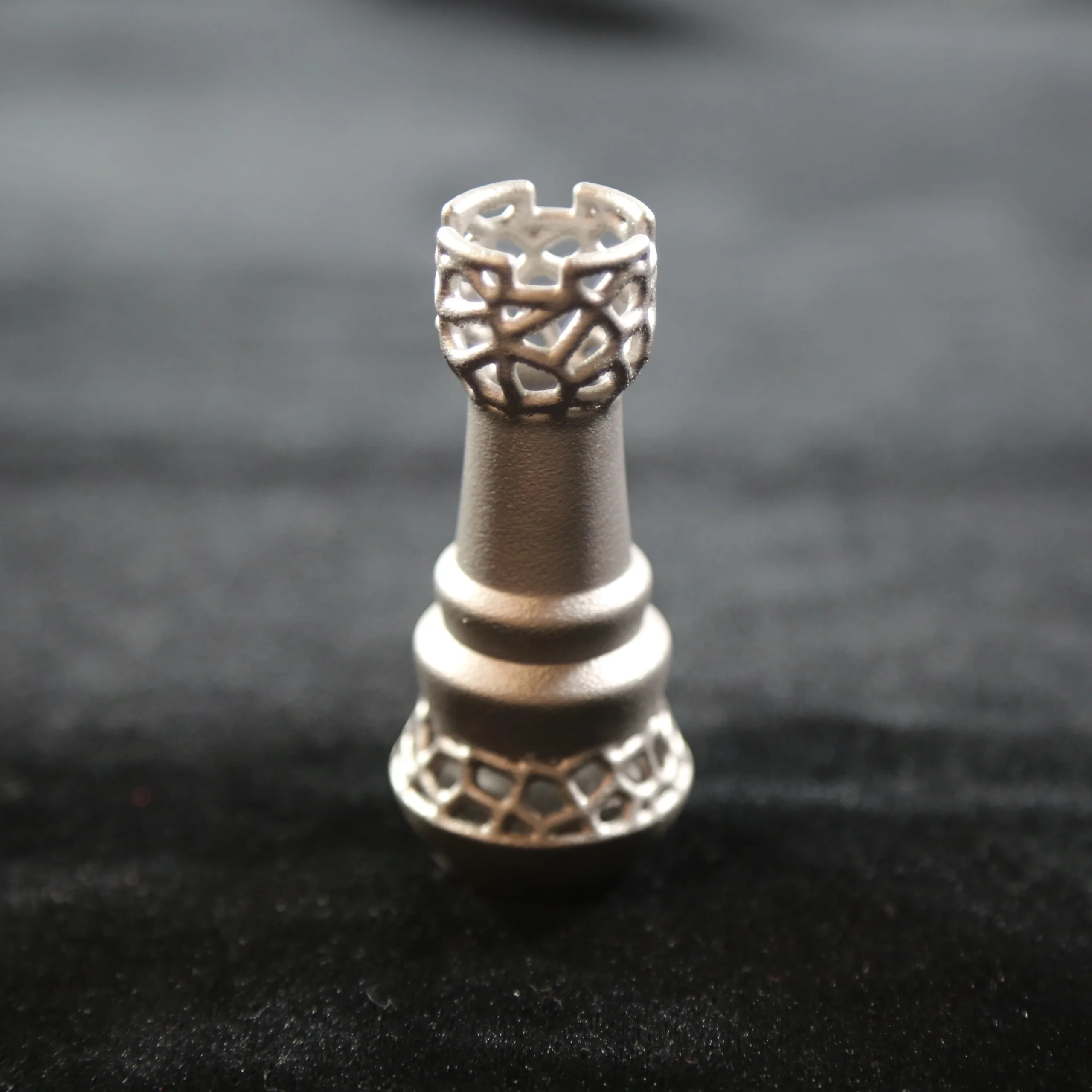 Exclusive-Metal-3D-Printed-Chess-Set-7-scaled